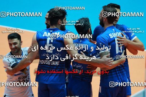 954597, Tehran, Iran, Iran Volleyball Super League، Shahid Hojaji Cup، 2017-18 season، First Leg، Week 3، Sarmayeh Bank 3 v ۱ Paykan on 2017/10/18 at Volleyball House of Tehran