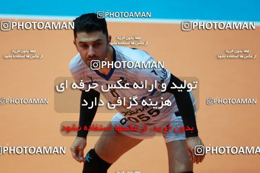 954267, Tehran, Iran, Iran Volleyball Super League، Shahid Hojaji Cup، 2017-18 season، First Leg، Week 3، Sarmayeh Bank 3 v ۱ Paykan on 2017/10/18 at Volleyball House of Tehran