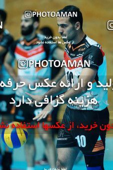 954233, Tehran, Iran, Iran Volleyball Super League، Shahid Hojaji Cup، 2017-18 season، First Leg، Week 3، Sarmayeh Bank 3 v ۱ Paykan on 2017/10/18 at Volleyball House of Tehran