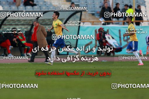 998729, Tehran, , Iranian Hazfi Cup, 1.4 round, Khorramshahr Cup, Persepolis ۱ v ۱ Sanat Naft Abadan on 2017/12/19 at Azadi Stadium