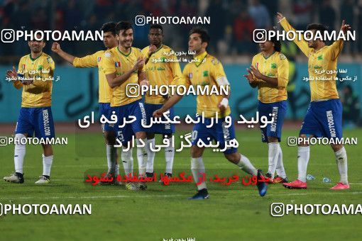 998074, Tehran, , جام حذفی فوتبال ایران, 1.4 round, Khorramshahr Cup, Persepolis 1 v 1 Sanat Naft Abadan on 2017/12/19 at Azadi Stadium