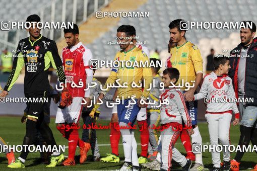 998946, Tehran, , جام حذفی فوتبال ایران, 1.4 round, Khorramshahr Cup, Persepolis 1 v 1 Sanat Naft Abadan on 2017/12/19 at Azadi Stadium