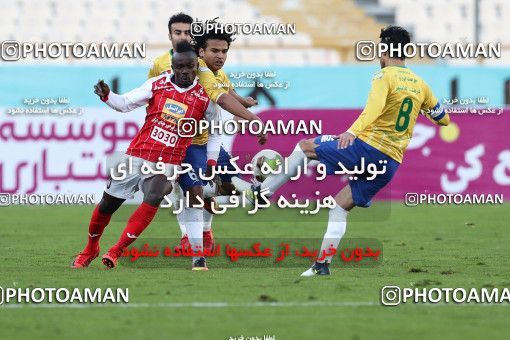 999240, Tehran, , جام حذفی فوتبال ایران, 1.4 round, Khorramshahr Cup, Persepolis 1 v 1 Sanat Naft Abadan on 2017/12/19 at Azadi Stadium