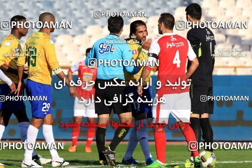 999710, Tehran, , Iranian Hazfi Cup, 1.4 round, Khorramshahr Cup, Persepolis ۱ v ۱ Sanat Naft Abadan on 2017/12/19 at Azadi Stadium