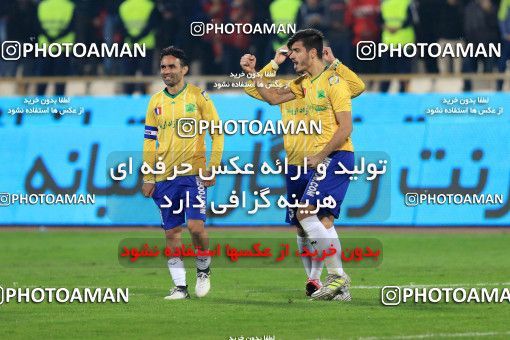 999621, Tehran, , جام حذفی فوتبال ایران, 1.4 round, Khorramshahr Cup, Persepolis 1 v 1 Sanat Naft Abadan on 2017/12/19 at Azadi Stadium