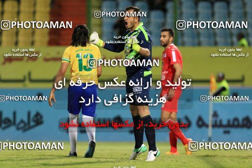 995633, Abadan, [*parameter:4*], لیگ برتر فوتبال ایران، Persian Gulf Cup، Week 14، First Leg، Sanat Naft Abadan 1 v 1 Tractor Sazi on 2017/12/01 at Takhti Stadium Abadan