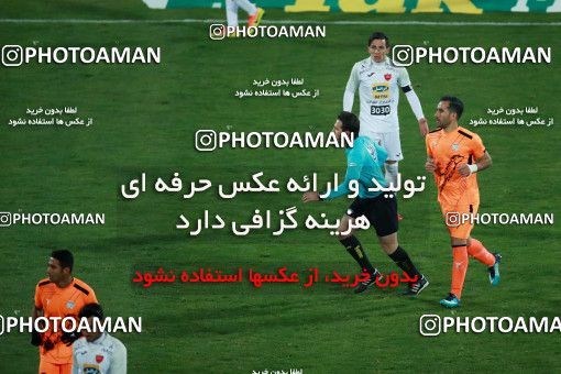 993037, Tehran, , جام حذفی فوتبال ایران, Eighth final, Khorramshahr Cup, Badran Tehran 1 v 2 Persepolis on 2017/12/15 at Azadi Stadium