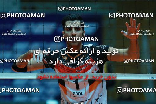 974579, Tehran, Iran, Iran Volleyball Super League، Shahid Hojaji Cup، 2017-18 season، First Leg، Week 10، Sarmayeh Bank 3 v ۰ Shahrdari Tabriz on 2017/11/29 at Azadi Indoor Stadium