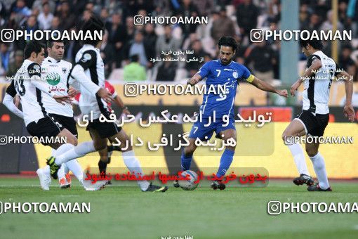 964285, Tehran, [*parameter:4*], Iran Pro League، Persian Gulf Cup، 2011-12 season، First Leg، Week 14، Esteghlal 3 v 2 Shahin Boushehr on 2011/11/24 at Azadi Stadium