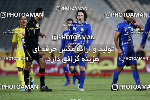 965596, Tehran, [*parameter:4*], Iran Pro League، Persian Gulf Cup، 2011-12 season، First Leg، Week 17، Naft Tehran ۰ v 2 Esteghlal on 2011/12/17 at Azadi Stadium