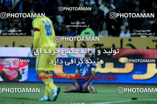 966008, Tehran, [*parameter:4*], Iran Pro League، Persian Gulf Cup، 2011-12 season، First Leg، Week 17، Naft Tehran ۰ v 2 Esteghlal on 2011/12/17 at Azadi Stadium