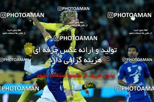 965906, Tehran, [*parameter:4*], Iran Pro League، Persian Gulf Cup، 2011-12 season، First Leg، Week 17، Naft Tehran ۰ v 2 Esteghlal on 2011/12/17 at Azadi Stadium