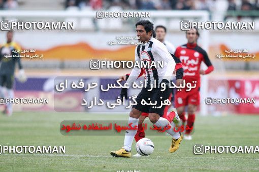 968581, Qom, [*parameter:4*], Iran Pro League، Persian Gulf Cup، 2011-12 season، Second Leg، Week 26، Saba Battery 2 v 2 Persepolis on 2012/02/15 at Yadegar-e Emam Stadium Qom