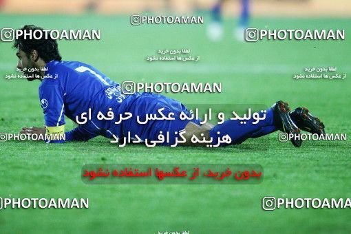 977635, Tehran, , جام حذفی فوتبال ایران, 1.8 round, , Esteghlal 1 v 0 Saipa Mehr on 2011/11/28 at Azadi Stadium