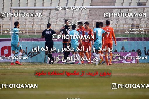 1077083, Tehran, Iran, Iran Pro League، Persian Gulf Cup، 2017-18 season، First Leg، Week 15، Saipa ۱ v ۰ Paykan on 2017/12/05 at Shahid Dastgerdi Stadium