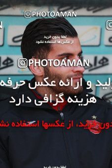 1009417, Tehran, [*parameter:4*], لیگ برتر فوتبال ایران، Persian Gulf Cup، Week 18، Second Leg، Persepolis 0 v 0 Naft Tehran on 2018/01/05 at Azadi Stadium