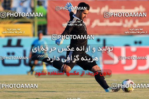 1012476, Abadan, [*parameter:4*], Iran Pro League، Persian Gulf Cup، 2017-18 season، Second Leg، Week 19، Sanat Naft Abadan ۱ v ۱ Pars Jonoubi Jam on 2018/01/12 at Takhti Stadium Abadan