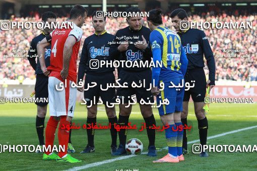 1036024, Tehran, Iran, Iran Pro League، Persian Gulf Cup، 2017-18 season، Second Leg، Week 20، Persepolis ۱ v ۱ Gostaresh Foulad Tabriz on 2018/01/18 at Azadi Stadium