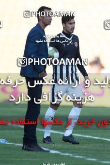 1013854, Tehran, [*parameter:4*], لیگ برتر فوتبال ایران، Persian Gulf Cup، Week 20، Second Leg، Naft Tehran 4 v 1 Siah Jamegan on 2018/01/19 at Takhti Stadium