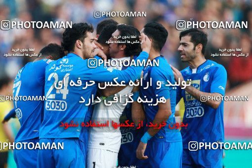 1017164, Tehran, [*parameter:4*], Iran Pro League، Persian Gulf Cup، 2017-18 season، Second Leg، Week 21، Esteghlal 4 v ۰ Pars Jonoubi Jam on 2018/01/25 at Azadi Stadium