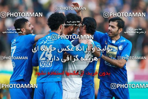 1016027, Tehran, [*parameter:4*], Iran Pro League، Persian Gulf Cup، 2017-18 season، Second Leg، Week 21، Esteghlal 4 v ۰ Pars Jonoubi Jam on 2018/01/25 at Azadi Stadium