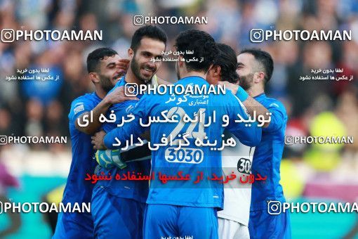 1015969, Tehran, [*parameter:4*], Iran Pro League، Persian Gulf Cup، 2017-18 season، Second Leg، Week 21، Esteghlal 4 v ۰ Pars Jonoubi Jam on 2018/01/25 at Azadi Stadium