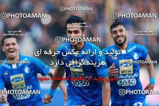 1016056, Tehran, [*parameter:4*], Iran Pro League، Persian Gulf Cup، 2017-18 season، Second Leg، Week 21، Esteghlal 4 v ۰ Pars Jonoubi Jam on 2018/01/25 at Azadi Stadium