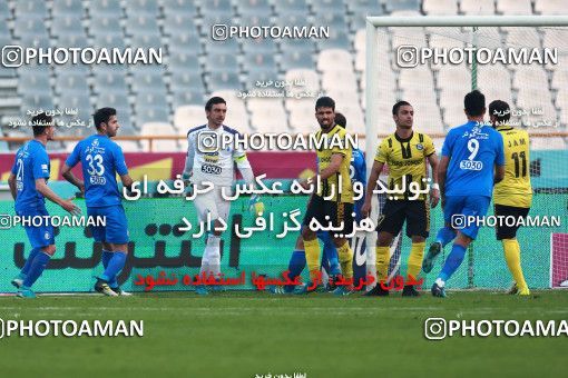 1016395, Tehran, [*parameter:4*], Iran Pro League، Persian Gulf Cup، 2017-18 season، Second Leg، Week 21، Esteghlal 4 v ۰ Pars Jonoubi Jam on 2018/01/25 at Azadi Stadium