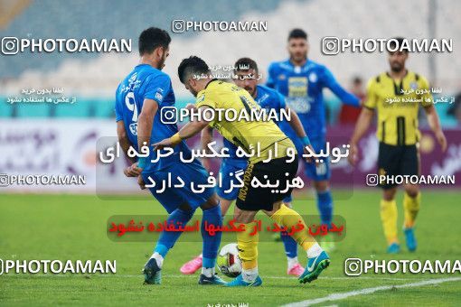 1016650, Tehran, [*parameter:4*], Iran Pro League، Persian Gulf Cup، 2017-18 season، Second Leg، Week 21، Esteghlal 4 v ۰ Pars Jonoubi Jam on 2018/01/25 at Azadi Stadium