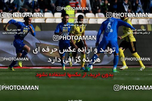 1077688, Tehran, [*parameter:4*], Iran Pro League، Persian Gulf Cup، 2017-18 season، Second Leg، Week 21، Esteghlal 4 v ۰ Pars Jonoubi Jam on 2018/01/25 at Azadi Stadium