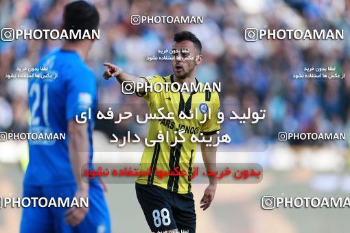 1077265, Tehran, [*parameter:4*], Iran Pro League، Persian Gulf Cup، 2017-18 season، Second Leg، Week 21، Esteghlal 4 v ۰ Pars Jonoubi Jam on 2018/01/25 at Azadi Stadium