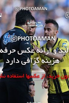 1077270, Tehran, [*parameter:4*], Iran Pro League، Persian Gulf Cup، 2017-18 season، Second Leg، Week 21، Esteghlal 4 v ۰ Pars Jonoubi Jam on 2018/01/25 at Azadi Stadium