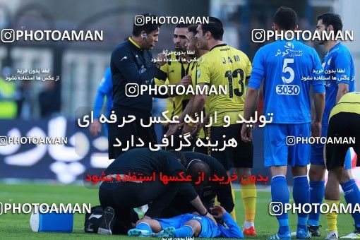 1077285, Tehran, [*parameter:4*], Iran Pro League، Persian Gulf Cup، 2017-18 season، Second Leg، Week 21، Esteghlal 4 v ۰ Pars Jonoubi Jam on 2018/01/25 at Azadi Stadium