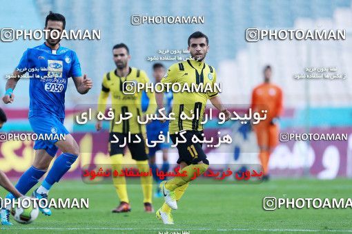 1077290, Tehran, [*parameter:4*], Iran Pro League، Persian Gulf Cup، 2017-18 season، Second Leg، Week 21، Esteghlal 4 v ۰ Pars Jonoubi Jam on 2018/01/25 at Azadi Stadium