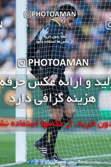 1077337, Tehran, [*parameter:4*], Iran Pro League، Persian Gulf Cup، 2017-18 season، Second Leg، Week 21، Esteghlal 4 v ۰ Pars Jonoubi Jam on 2018/01/25 at Azadi Stadium