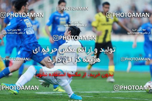 1077412, Tehran, [*parameter:4*], Iran Pro League، Persian Gulf Cup، 2017-18 season، Second Leg، Week 21، Esteghlal 4 v ۰ Pars Jonoubi Jam on 2018/01/25 at Azadi Stadium