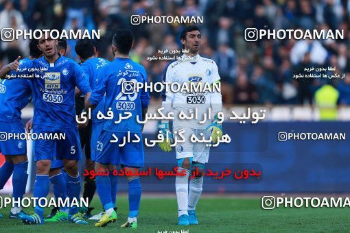 1077544, Tehran, [*parameter:4*], Iran Pro League، Persian Gulf Cup، 2017-18 season، Second Leg، Week 21، Esteghlal 4 v ۰ Pars Jonoubi Jam on 2018/01/25 at Azadi Stadium