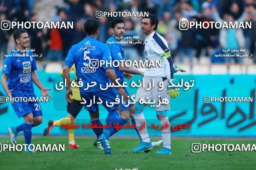 1077816, Tehran, [*parameter:4*], Iran Pro League، Persian Gulf Cup، 2017-18 season، Second Leg، Week 21، Esteghlal 4 v ۰ Pars Jonoubi Jam on 2018/01/25 at Azadi Stadium