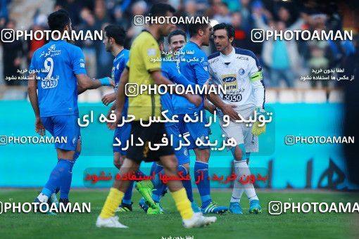 1077907, Tehran, [*parameter:4*], Iran Pro League، Persian Gulf Cup، 2017-18 season، Second Leg، Week 21، Esteghlal 4 v ۰ Pars Jonoubi Jam on 2018/01/25 at Azadi Stadium