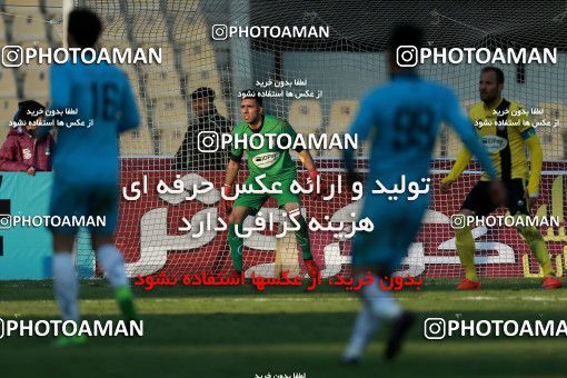 1020068, Tehran, [*parameter:4*], لیگ برتر فوتبال ایران، Persian Gulf Cup، Week 22، Second Leg، Naft Tehran 1 v 1 Paykan on 2018/02/01 at Takhti Stadium