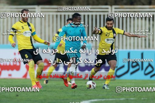 1020394, Tehran, [*parameter:4*], Iran Pro League، Persian Gulf Cup، 2017-18 season، Second Leg، Week 22، Naft Tehran ۱ v ۱ Paykan on 2018/02/01 at Takhti Stadium