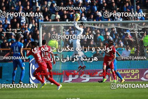 1069502, Tehran, Iran, Iran Pro League، Persian Gulf Cup، 2017-18 season، Second Leg، Week 25، Esteghlal ۱ v ۰ Persepolis on 2018/03/01 at Azadi Stadium