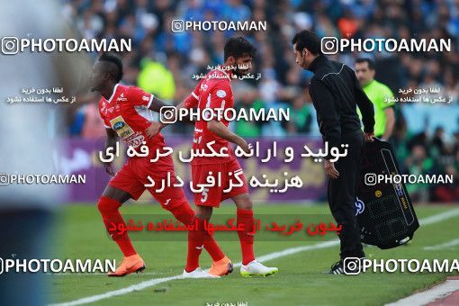 1069510, Tehran, Iran, Iran Pro League، Persian Gulf Cup، 2017-18 season، Second Leg، Week 25، Esteghlal ۱ v ۰ Persepolis on 2018/03/01 at Azadi Stadium