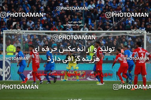 1069626, Tehran, Iran, Iran Pro League، Persian Gulf Cup، 2017-18 season، Second Leg، Week 25، Esteghlal ۱ v ۰ Persepolis on 2018/03/01 at Azadi Stadium