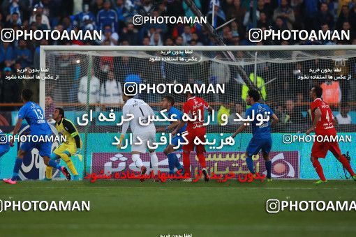 1069787, Tehran, Iran, Iran Pro League، Persian Gulf Cup، 2017-18 season، Second Leg، Week 25، Esteghlal ۱ v ۰ Persepolis on 2018/03/01 at Azadi Stadium