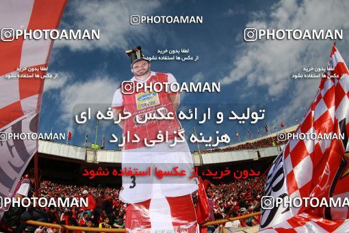 1069476, Tehran, Iran, لیگ برتر فوتبال ایران، Persian Gulf Cup، Week 25، Second Leg، Esteghlal 1 v 0 Persepolis on 2018/03/01 at Azadi Stadium