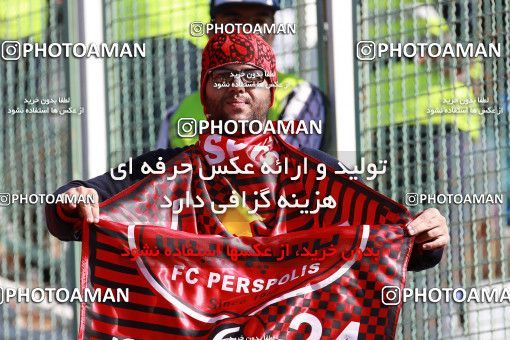 1024957, Tehran, Iran, لیگ برتر فوتبال ایران، Persian Gulf Cup، Week 25، Second Leg، Esteghlal 1 v 0 Persepolis on 2018/03/01 at Azadi Stadium