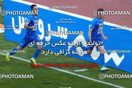 1024981, Tehran, Iran, لیگ برتر فوتبال ایران، Persian Gulf Cup، Week 25، Second Leg، Esteghlal 1 v 0 Persepolis on 2018/03/01 at Azadi Stadium