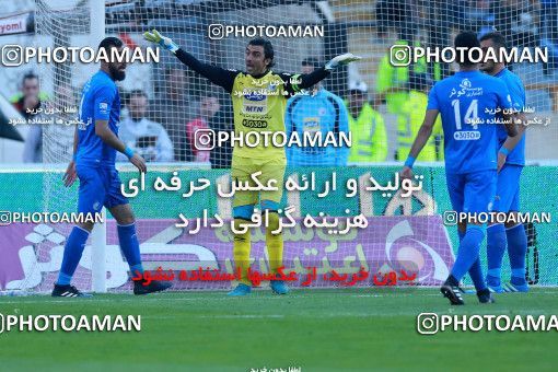 1018792, Tehran, Iran, Iran Pro League، Persian Gulf Cup، 2017-18 season، Second Leg، Week 25، Esteghlal ۱ v ۰ Persepolis on 2018/03/01 at Azadi Stadium