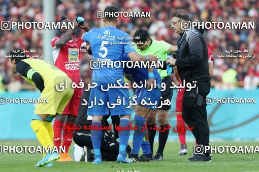 1140906, Tehran, Iran, Iran Pro League، Persian Gulf Cup، 2017-18 season، Second Leg، Week 25، Esteghlal ۱ v ۰ Persepolis on 2018/03/01 at Azadi Stadium